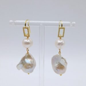 Orecchini pendenti con le perle barocche e perle coltivate in argento 925-modello Fabiola