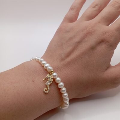 Bracciale con ciondolo e perle di fiume-modello Isola dei Conigli