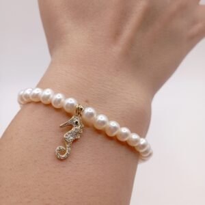 Bracciale con ciondolo e perle di fiume-modello Isola dei Conigli