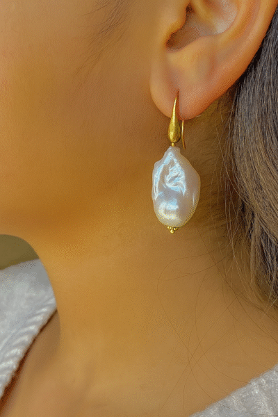 Orecchini perle barocche in argento, perle barocche montate su argento-modello Calendula
