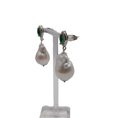 orecchini con le radici di smeraldo e perle scaramazze silvana mannucci gioielli 3