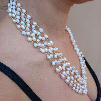 Collana con perle scaramazze-modello Bella - immagine 2