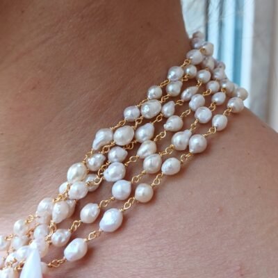 Collana con perle scaramazze-modello Bella - immagine 3