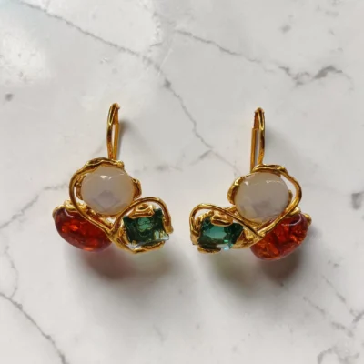 Orecchini con le pietre preziose placcati in oro di 24 carati-modello Katiolina