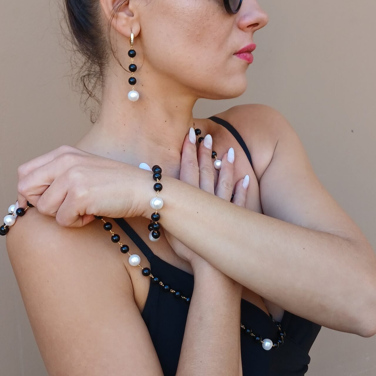 Collana chanel, onice nera e perle di grande dimensione-Modello Gloria