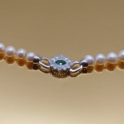 Collana con perle d’acqua dolce radici di Smeraldo – Modello Simonetta