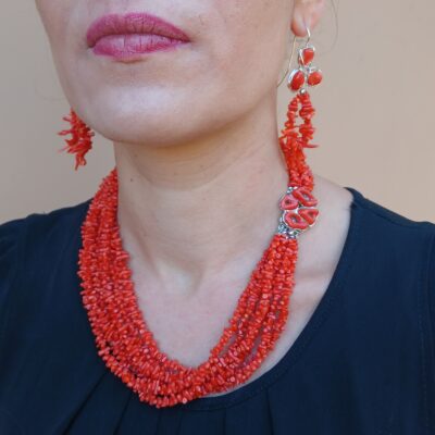 Orecchini con corallo rosso mod. Alma