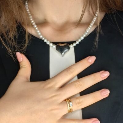 Collana con le perle scaramazze e cuore-modello Isola Tenerife