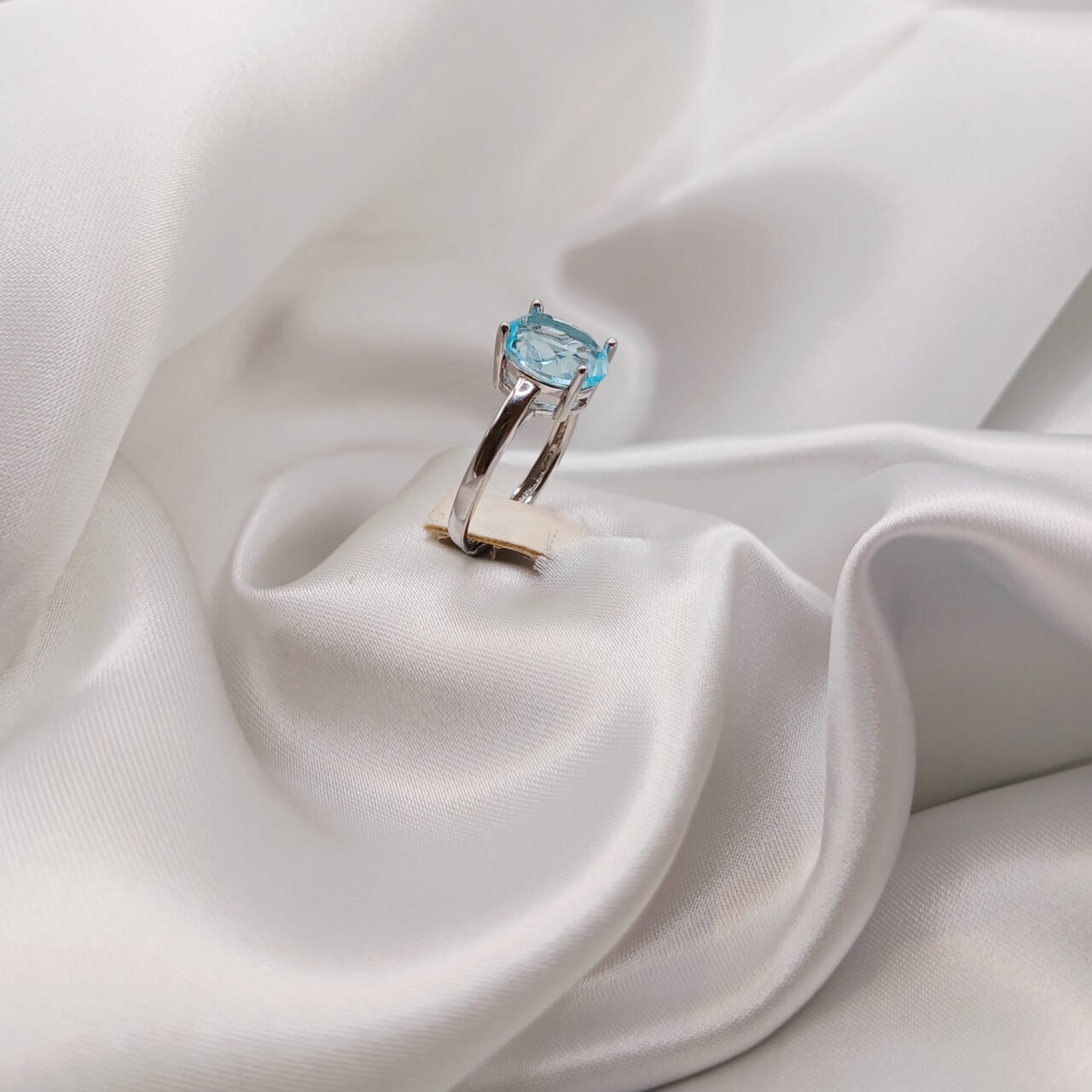 Anello in acquamarina e argento 925-modello Gaia