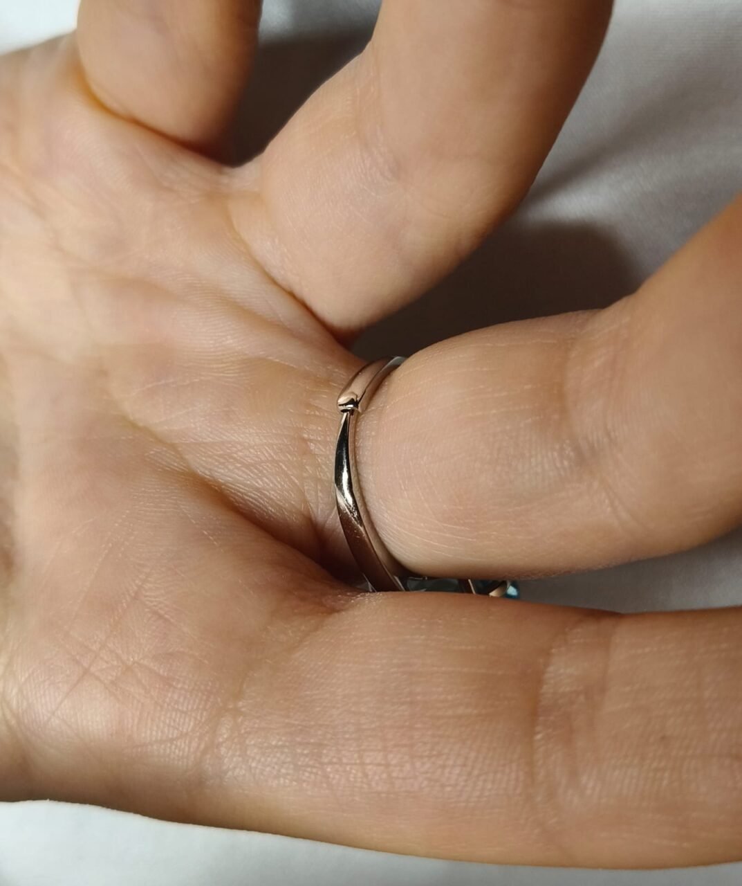 Anello in acquamarina e argento 925-modello Gaia