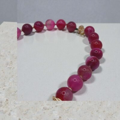 Collana con le pietre naturali e cammeo-modello Malaga