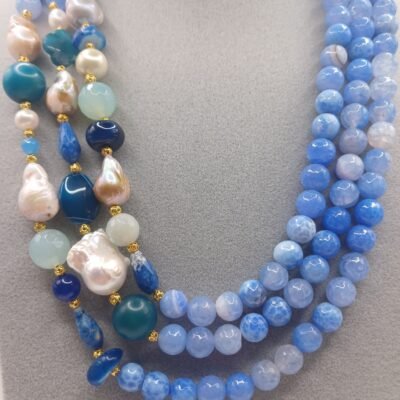 Collana con le pietre naturali-modello Siviglia Collana con le pietre naturali-modello Siviglia