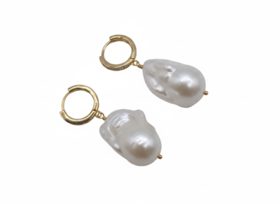 Orecchini Peonia: Eleganza Artigianale con Perle Scaramazze e Oro 24kt