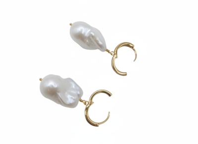 Orecchini Peonia: Eleganza Artigianale con Perle Scaramazze e Oro 24kt