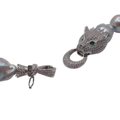 Collana Perle Barocche Grigie con Chiusura Animalier