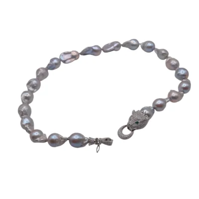 Collana Perle Barocche Grigie con Chiusura Animalier