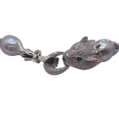 Collana Perle Barocche Grigie con Chiusura Animalier