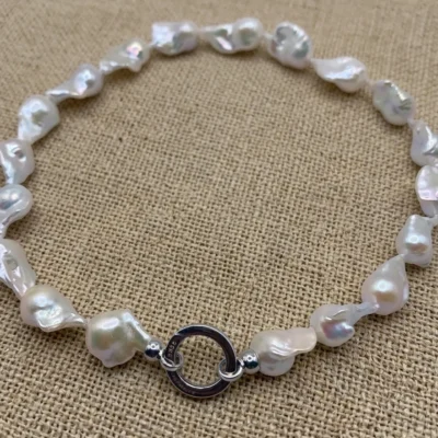 collana-grandi-perle-scaramazze-modello-gaia