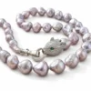 Collana Perle Barocche Grigie con Chiusura Animalier