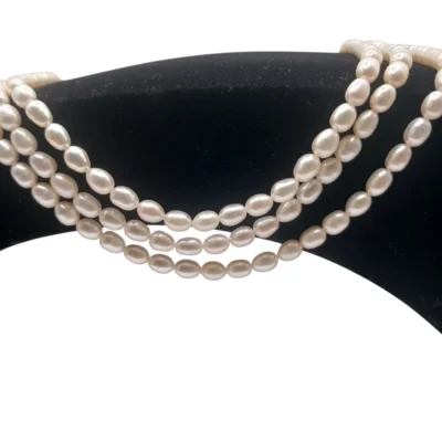 Collana con perle scaramazze – modello Medusa