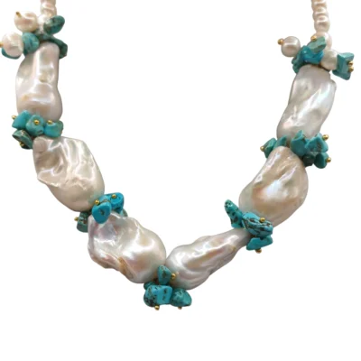 Collana con grandi perle scaramazze, perle di fiume e chips di turchese modello- Isole Tenerife