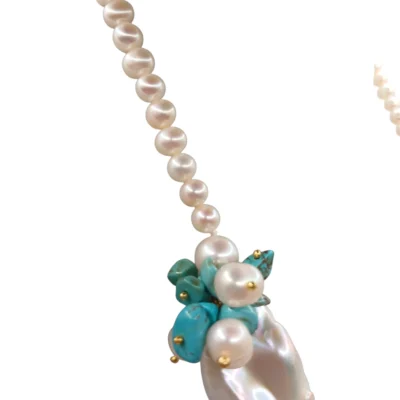 Collana con grandi perle scaramazze, perle di fiume e chips di turchese modello- Isole Tenerife