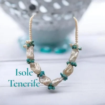Collana con grandi perle scaramazze, perle di fiume e chips di turchese modello- Isole Tenerife