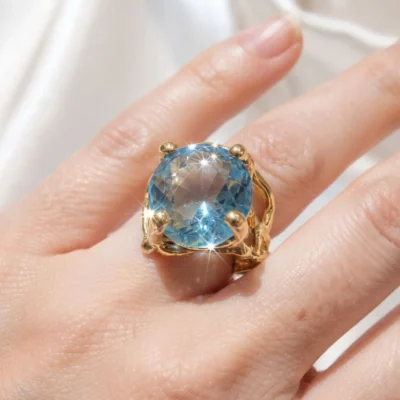 Anello con Topazio Azzurro Cielo – Modello 23