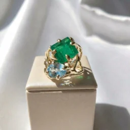 Anello con le pietre in Topazio Azzurro e Smeraldo verde - modello 14