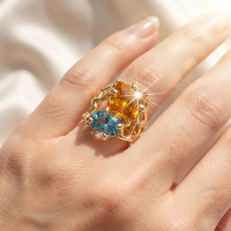 Anello in Topazio Giallo carrè e Topazio Azzurro ovale modello- numero 16