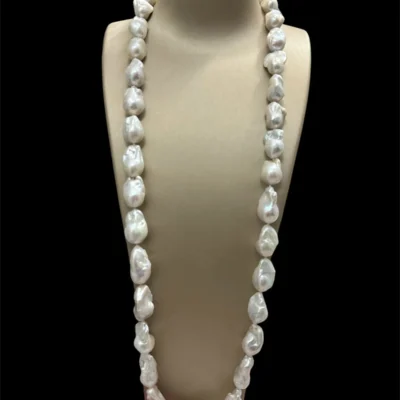 Collana Linda con le perle scaramazze di grandi dimensioni